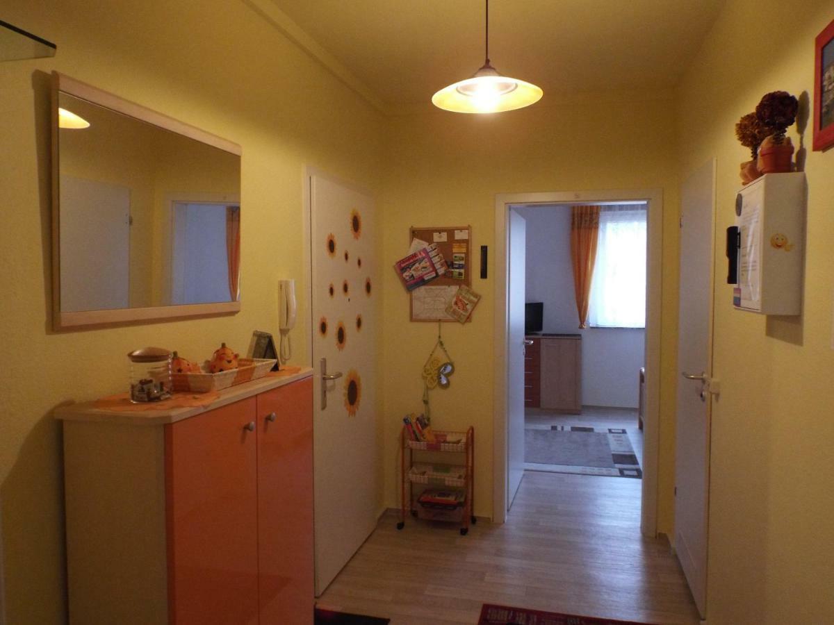 2-Zimmer-Ferienwohnung "Garten Der Welt" Берлин Экстерьер фото