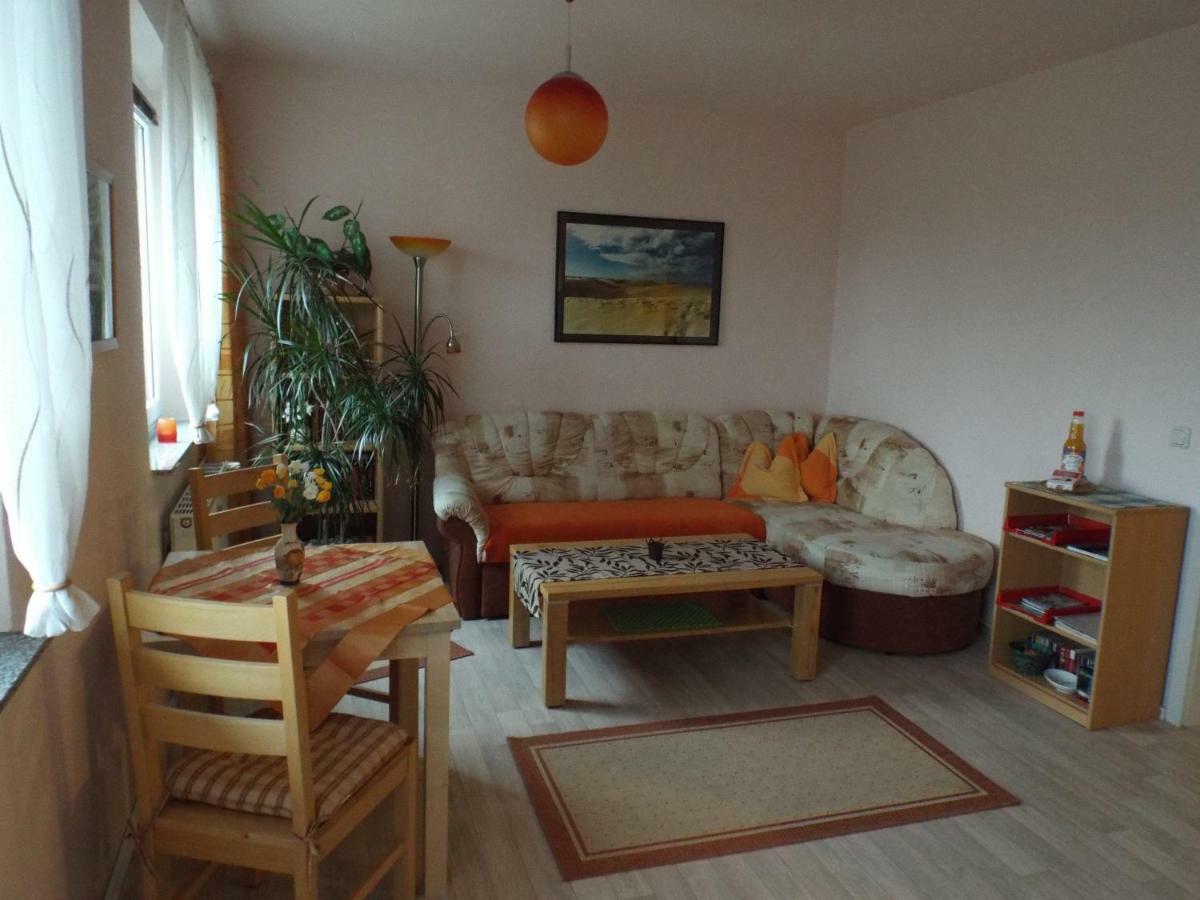 2-Zimmer-Ferienwohnung "Garten Der Welt" Берлин Экстерьер фото