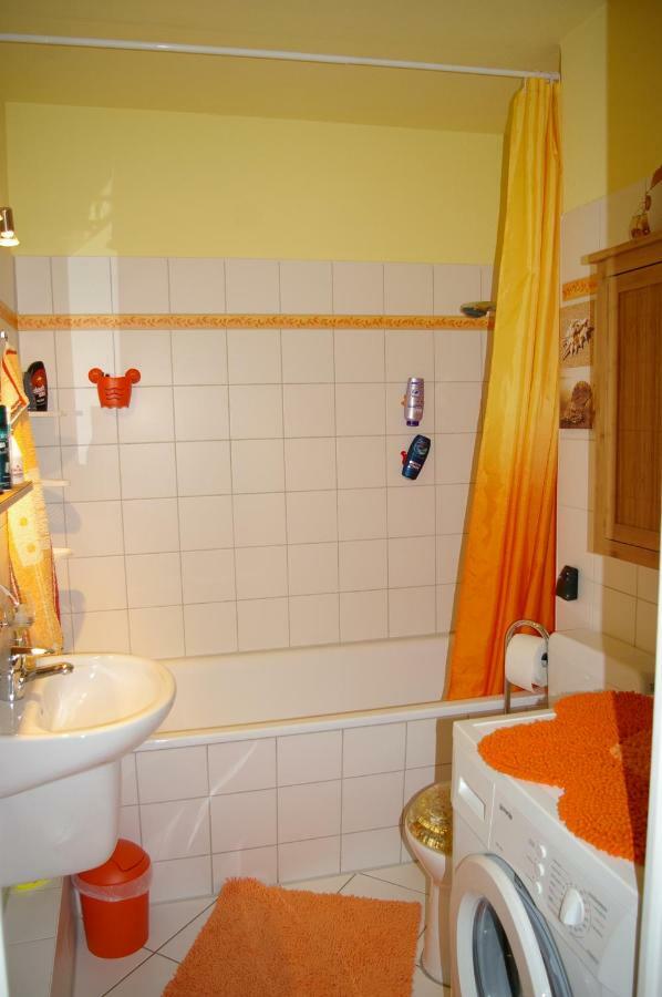 2-Zimmer-Ferienwohnung "Garten Der Welt" Берлин Экстерьер фото