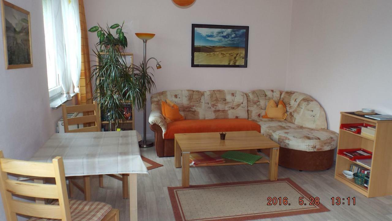 2-Zimmer-Ferienwohnung "Garten Der Welt" Берлин Экстерьер фото
